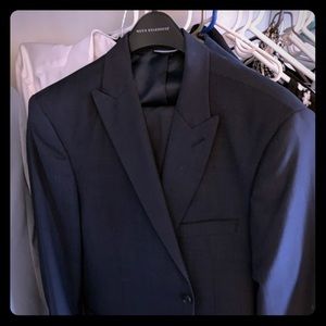 Tommy Hilfiger Suit